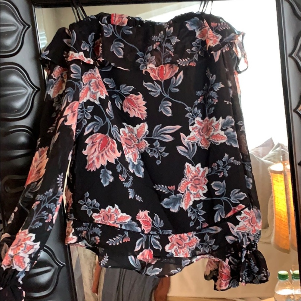 Strapless long sleeve blouse